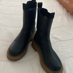 COPY - Black Mid Chelsea Boots